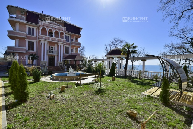 Доходный дом на побережье