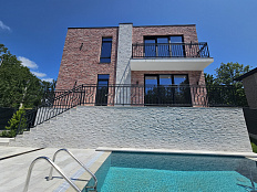 Уютный дом у моря рядом 