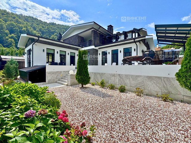 Современное шале на Холодном Поле: Ваш личный горный курорт с бассейном и сауной